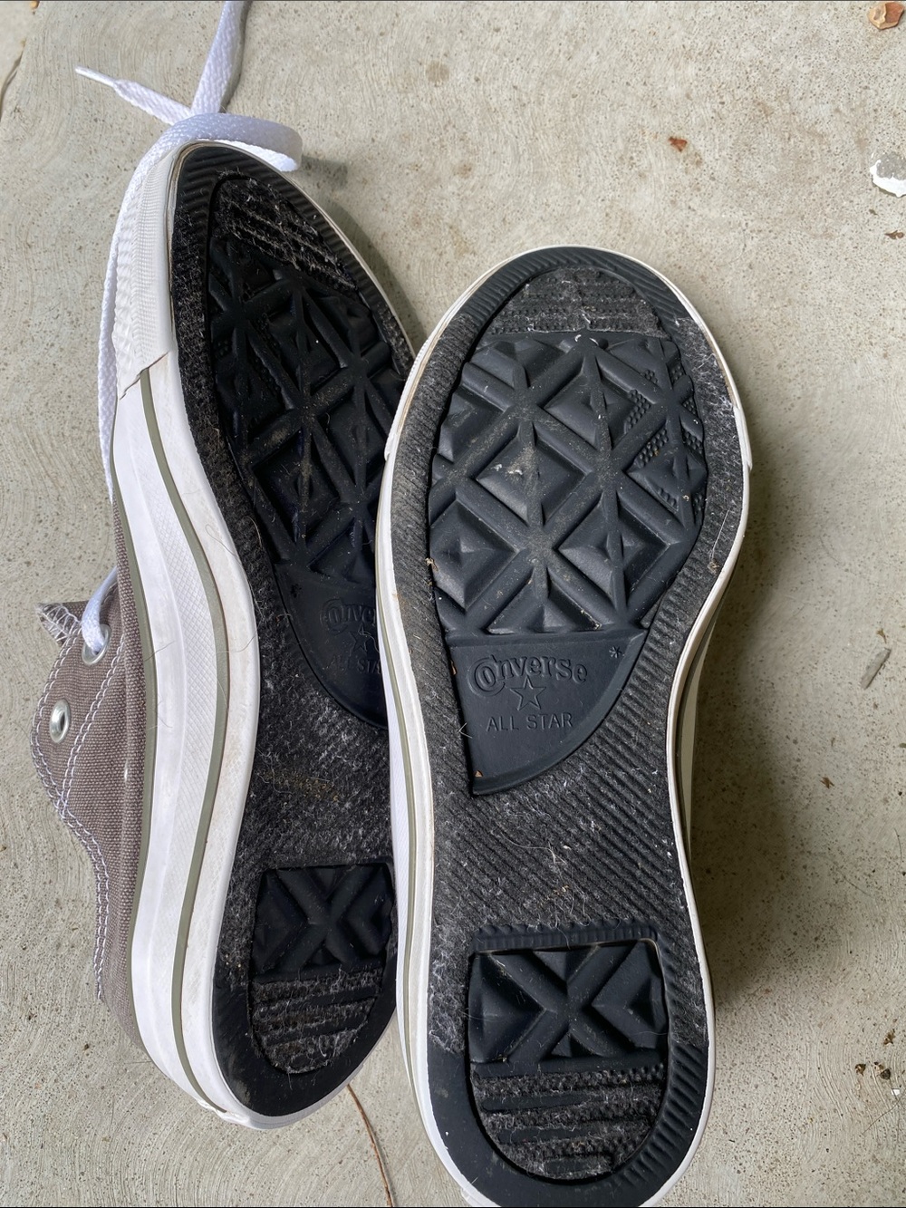 Converse gray Low-Top Canvas Sneakers with White Laces - Picture 6 of 6